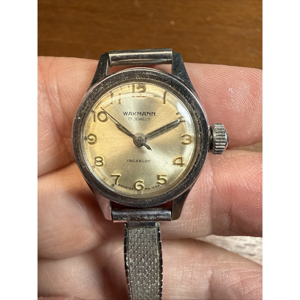 Wakmann Incabloc 17J Manual Wind Analog Wristwatch Silver Dial Water-Resist 23mm